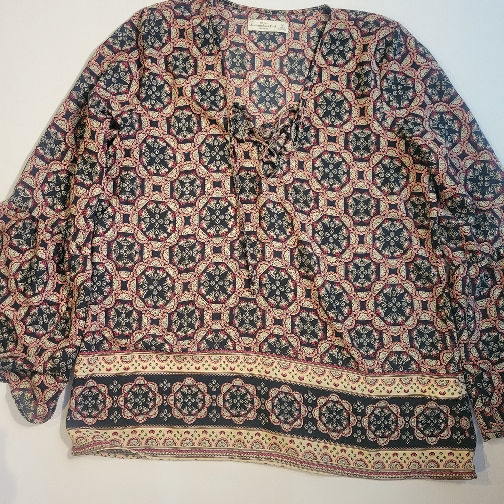 Ebra comrie and Finch multicolor blouse  Size medi